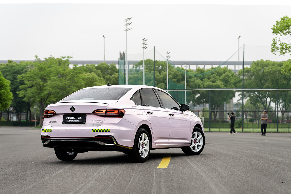 Volkswagen LAVIDA fitted with Makstton FF MR6S wheels, installation view 7