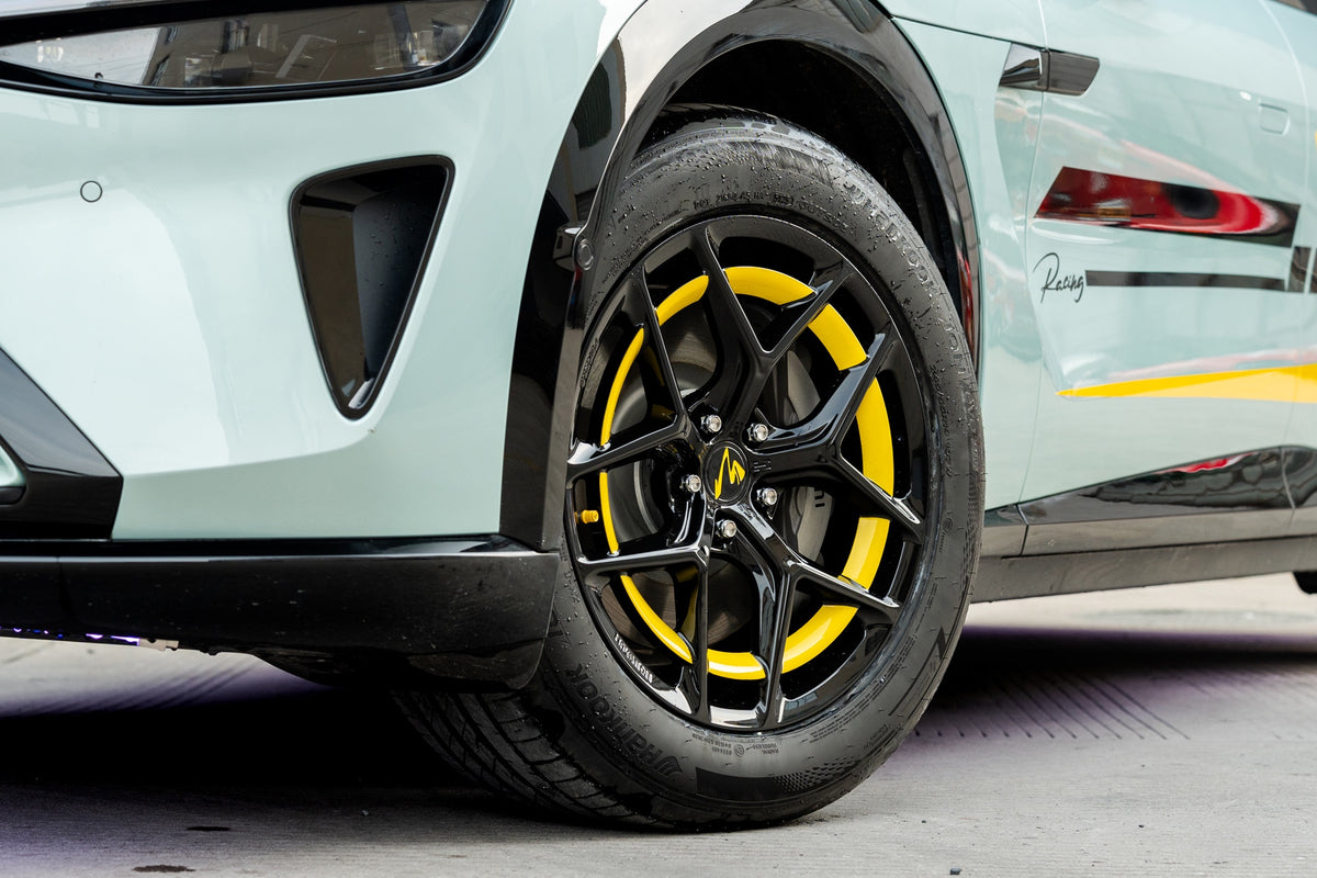 Xiaomi YU7 fitted with Makstton FG FK07RS wheels, installation view 6