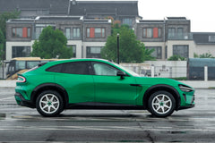 Xiaomi YU7 fitted with Makstton FG MR7 MONO wheels, installation view 1