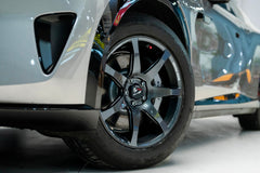 Xiaomi YU7 fitted with Makstton FG MR7 MONO wheels, installation view 6