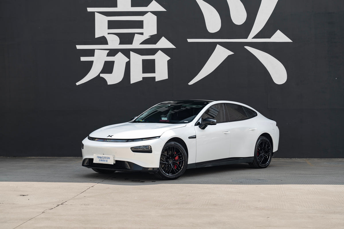 Xpeng P7 fitted with Makstton FF FK08 wheels, installation view 2
