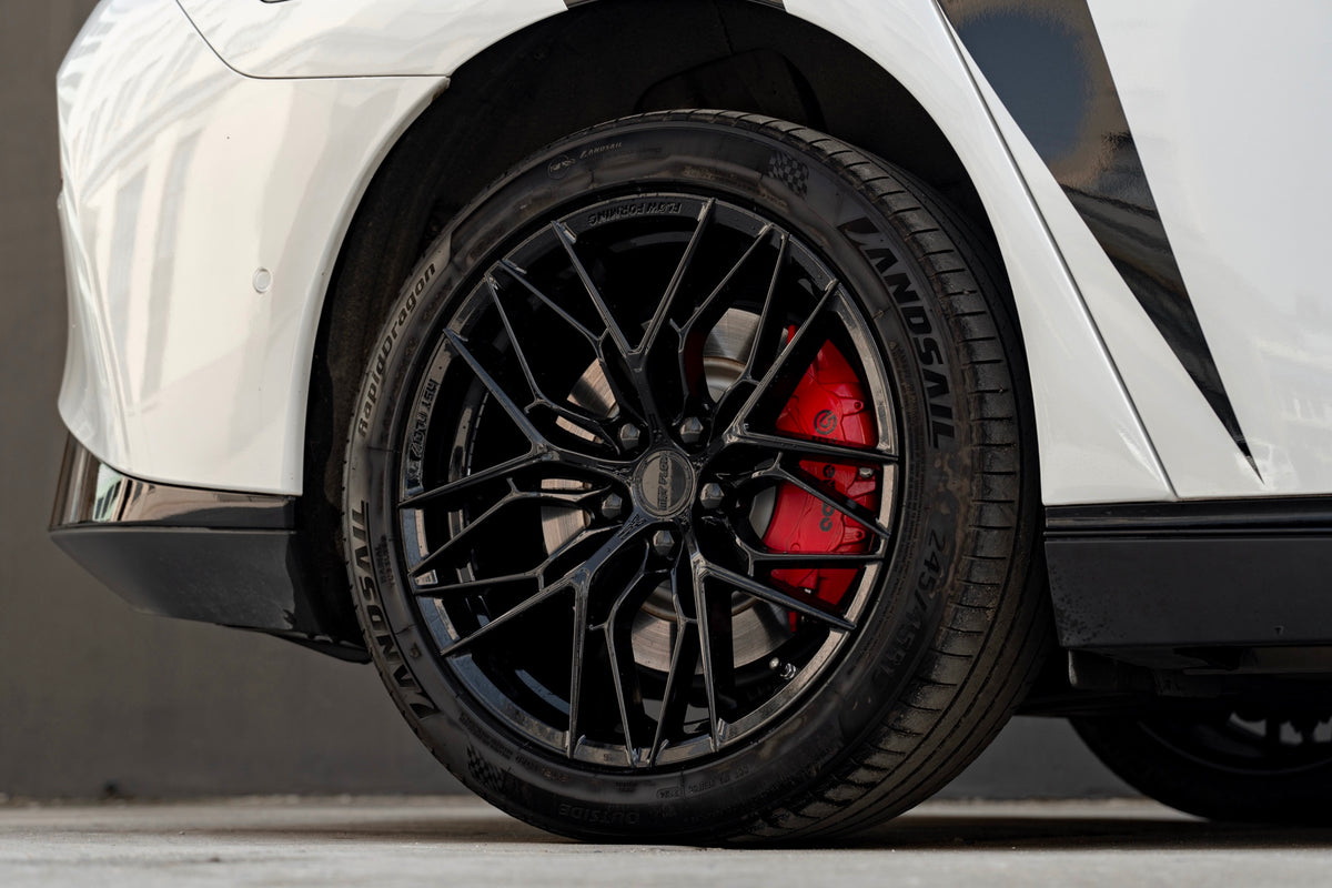 Xpeng P7 fitted with Makstton FF FK08 wheels, installation view 6