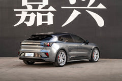 Zeekr 001 fitted with Makstton FG FK08 wheels, installation view 3