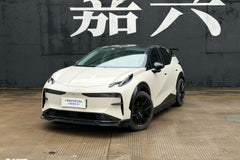 Zeekr X fitted with Makstton FF FK08 wheels, installation view 2