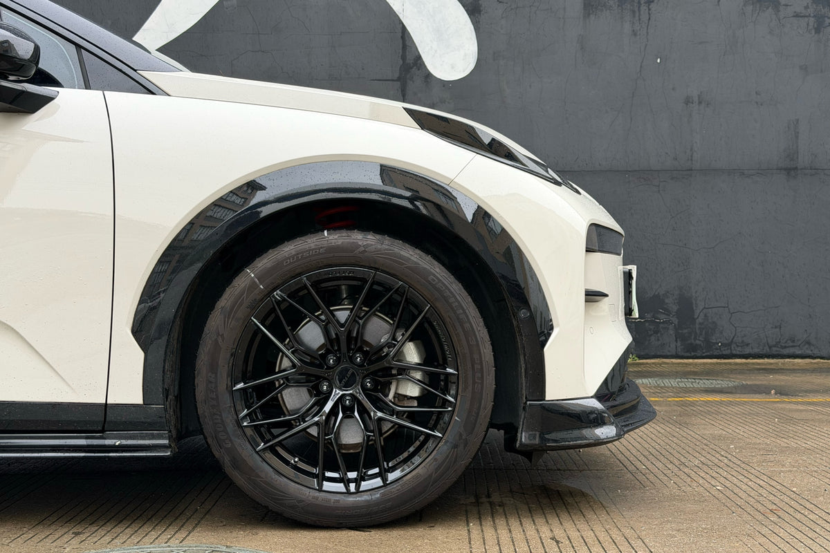 Zeekr X fitted with Makstton FF FK08 wheels, installation view 4